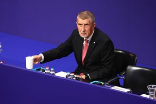Babiš kráčí v zahraniční politice ve stopách Edvar...